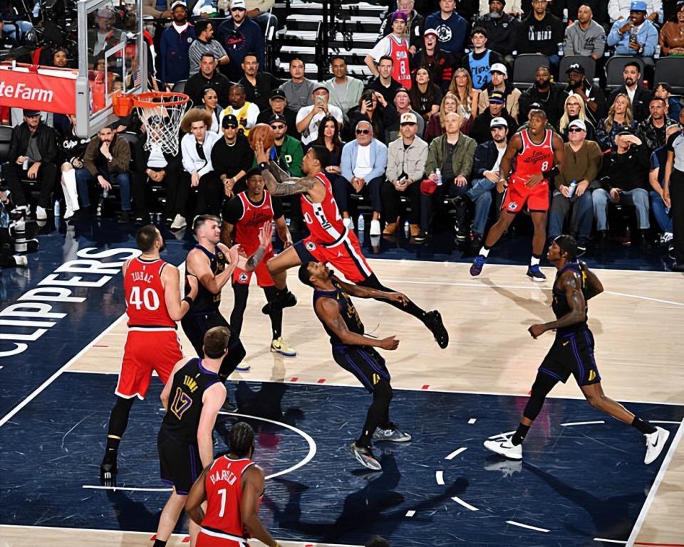 专家分析-变成顶级3D锋线了!快船为什么不能增加他的场上戏份呢?